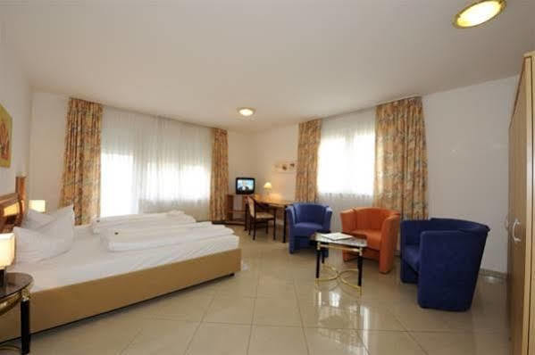 Rhein Neckar Hotel MHG Dış mekan fotoğraf